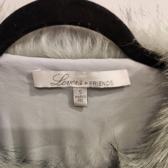 NEW Lovers + Friends Revolve Uptown Faux Fur Coat in Blue size small - Picture 5 of 10